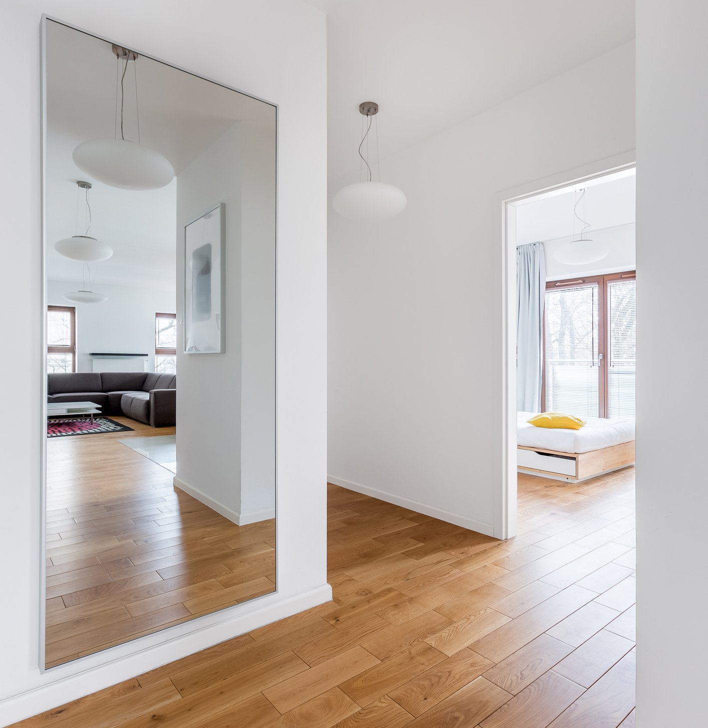 How to Use Custom Mirrors to Improve Home Value