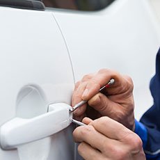 Unlocking Car Door - Locksmiths in Chicago, IL