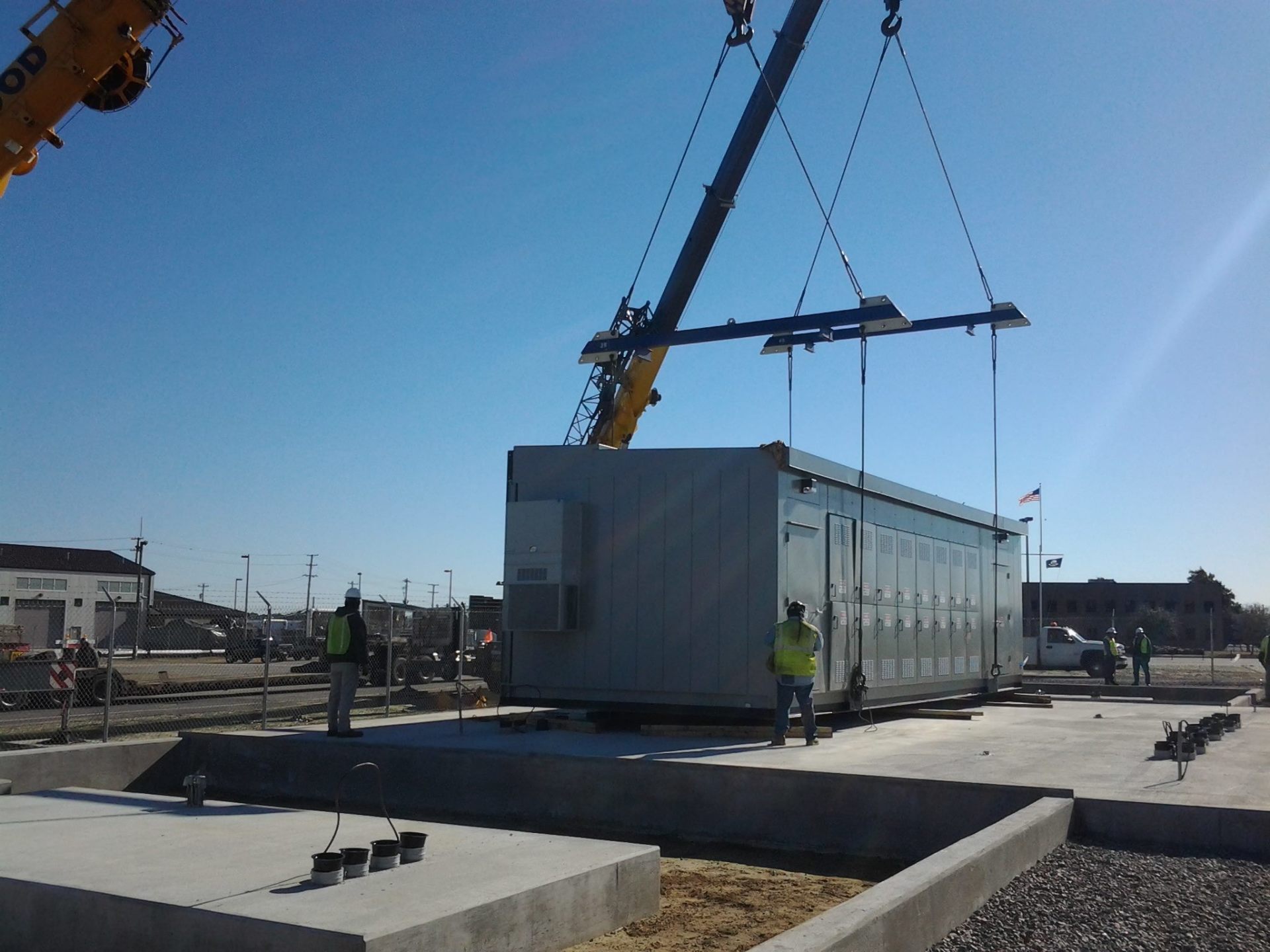 Crane Services | Newport News, VA | Hampton Roads Crane & Rigging Co