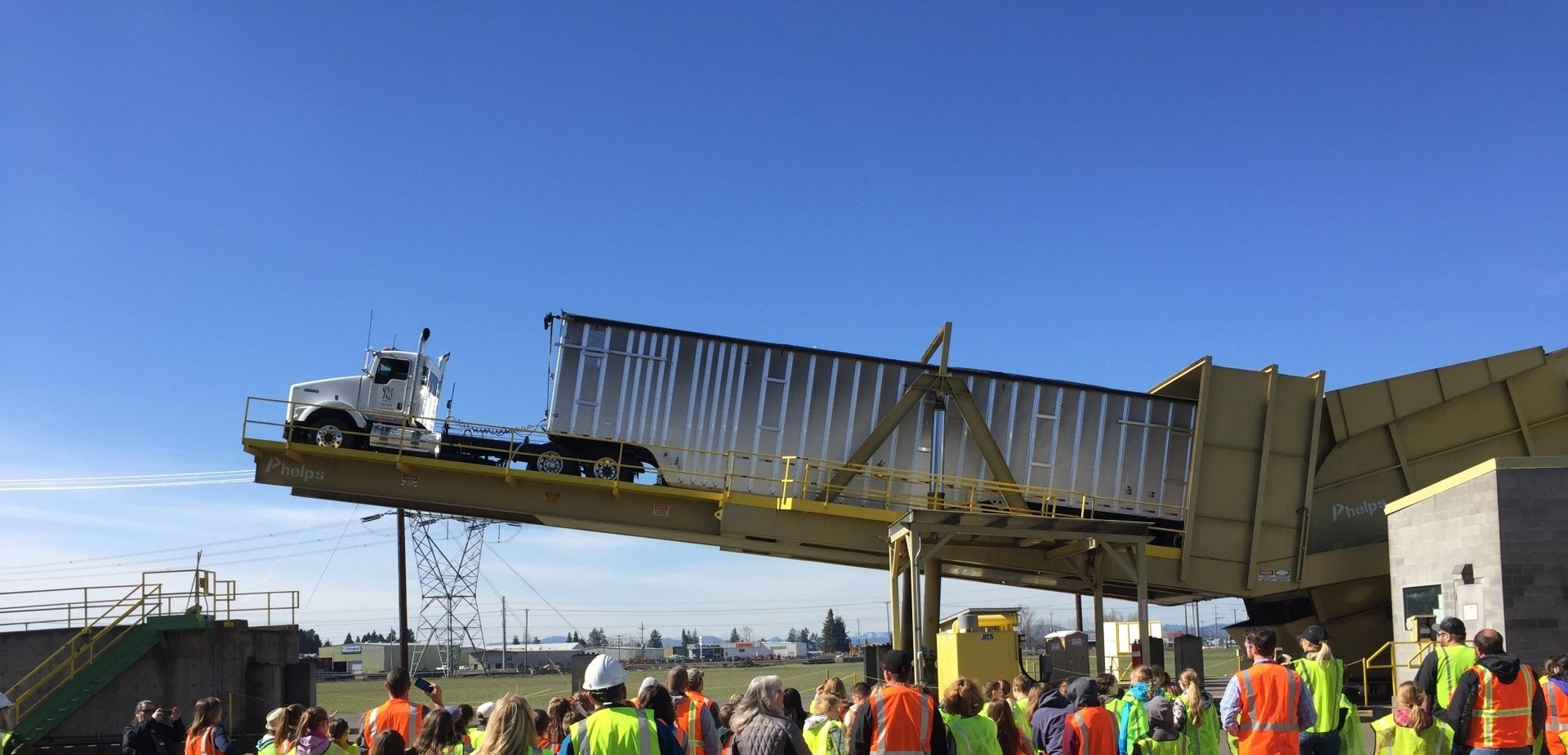 Experienced Wood Chip Hauling Springfield, OR Reed's Fuel and Trucking