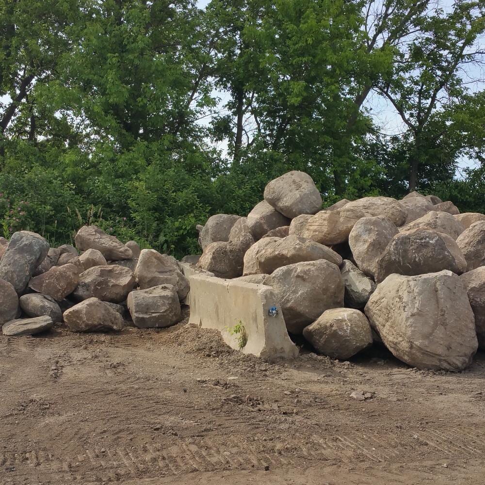 Landscape Boulders Medina, MN KD & Company Recycling, Inc.