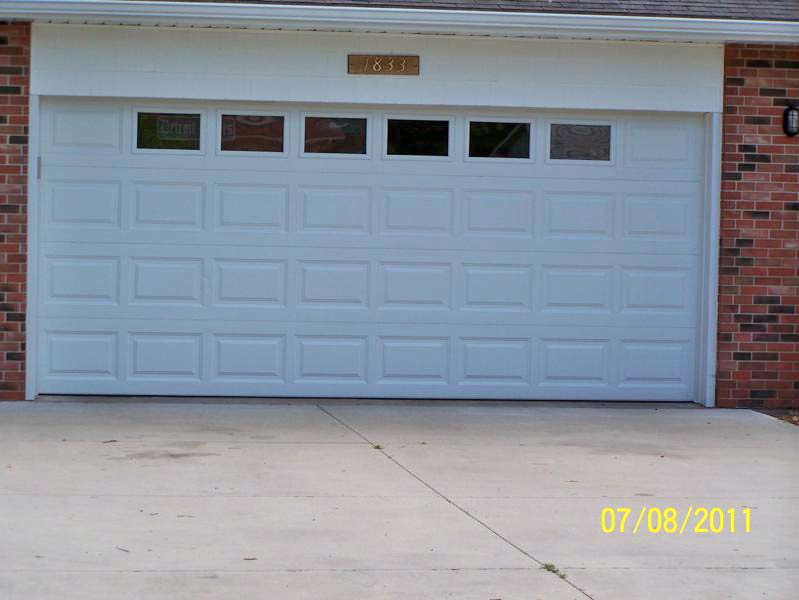 garage doors Bay City, Michigan M & R Garage Doors M & R Garage Doors