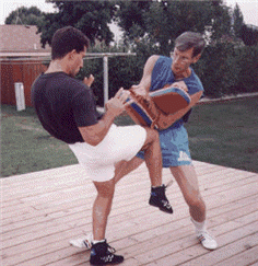KICKBOXING (Thai Boxing)