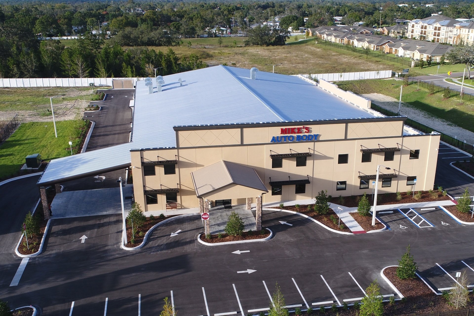 Mikes Auto Body, Brooksville