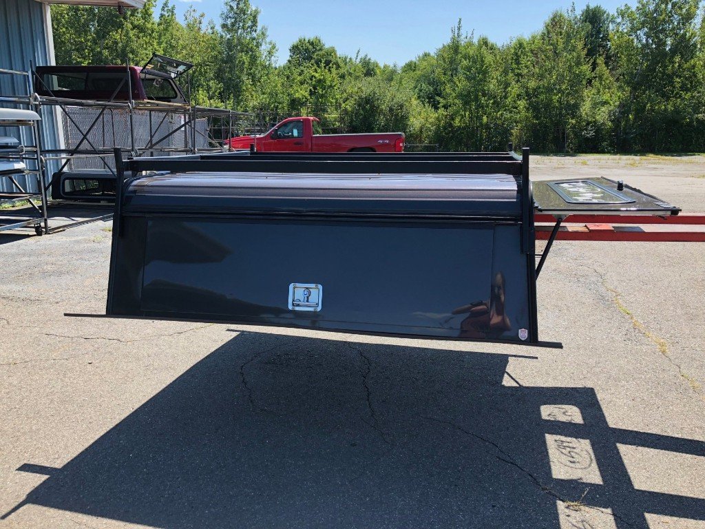 USED TRUCK CAPS & BED LINERS