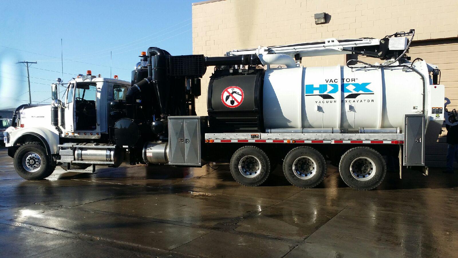 HYDRO EXCAVATION/UTILITY LINE LOCATING