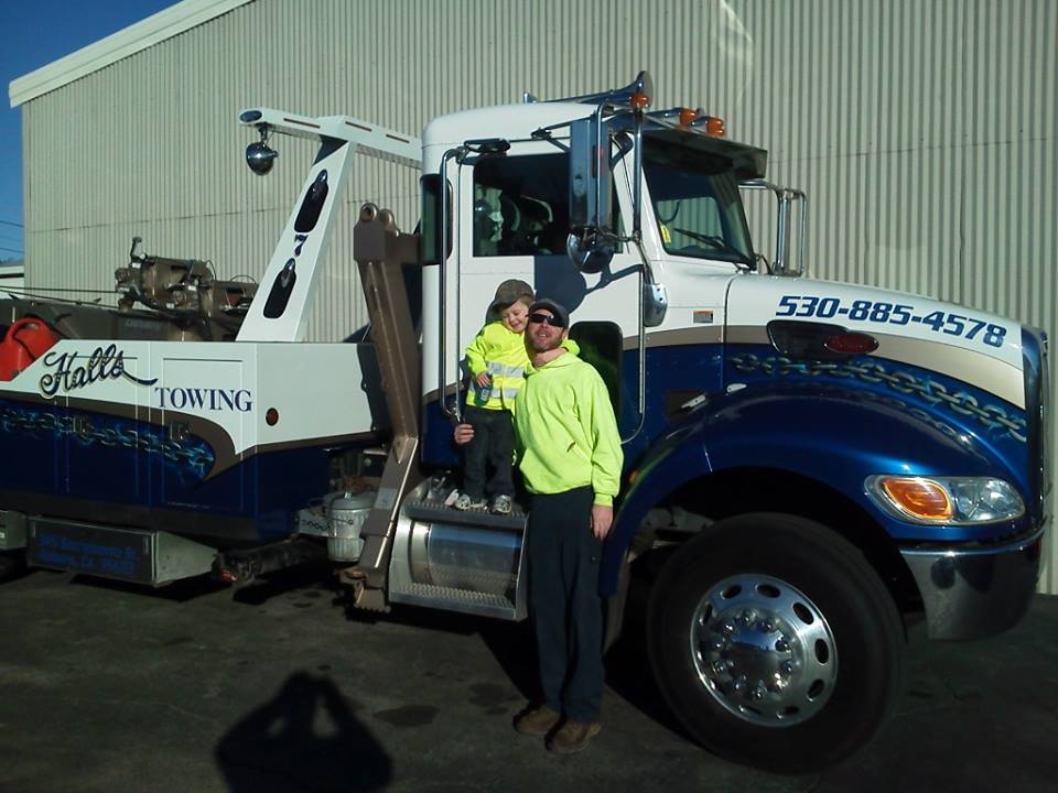 Home Hall's Towing