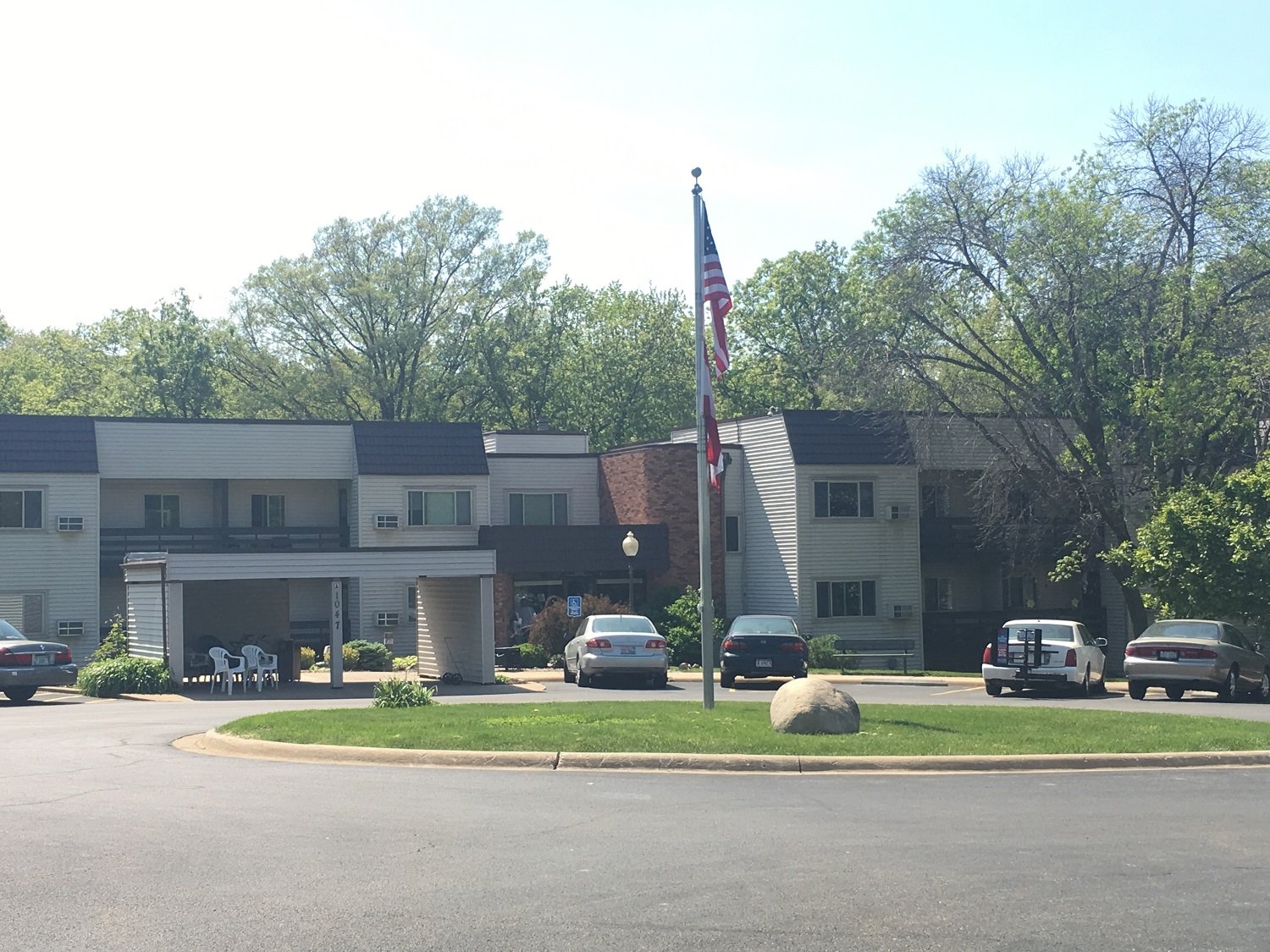 Apartment Complex Peoria, IL Cedars of Lebanon