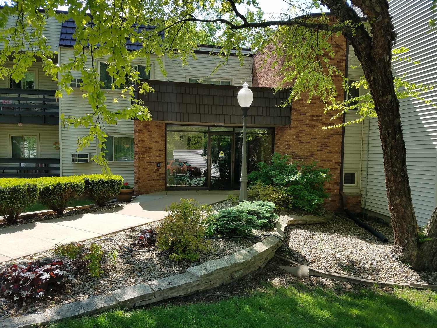 Apartment Complex Peoria, IL Cedars of Lebanon