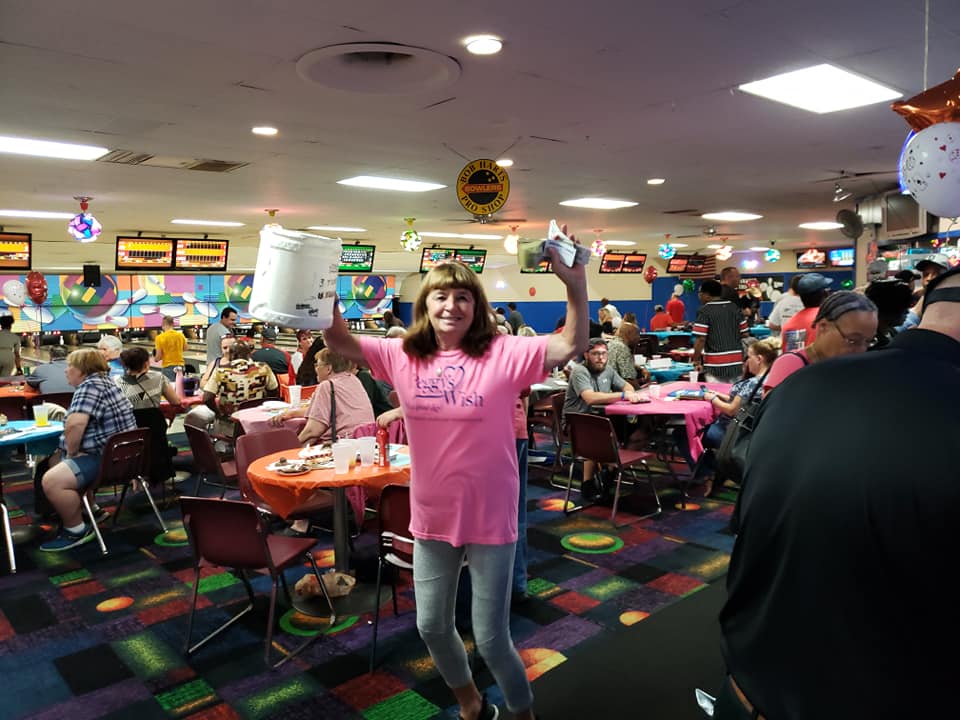 Bowling Columbus, OH Holiday Lanes