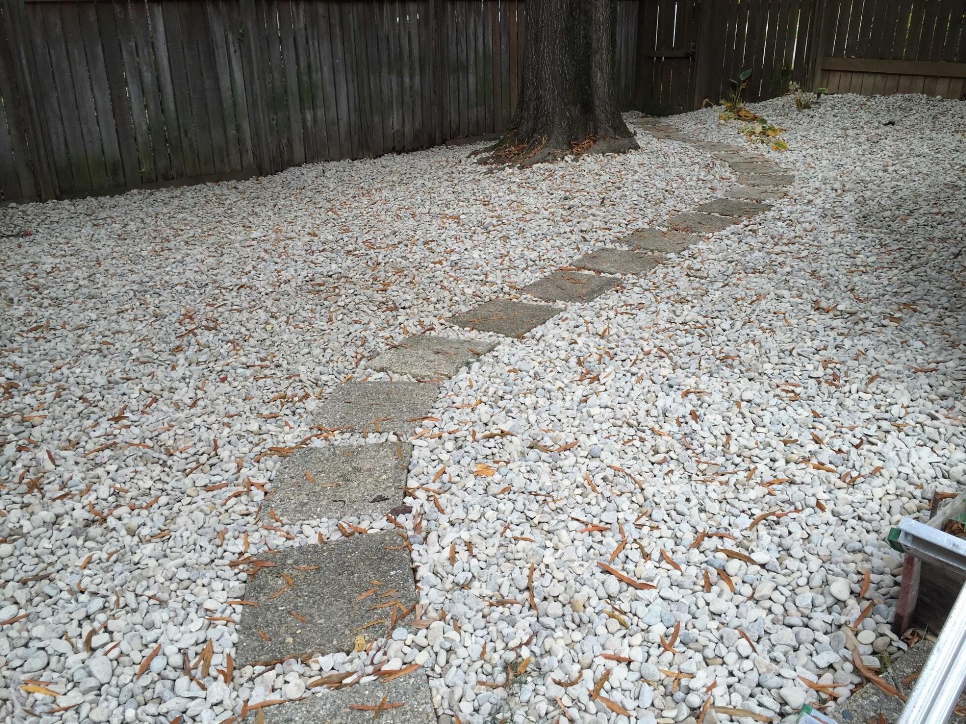 Gravel Lexington, KY Diamond Pond / Kentucky Garden and Fountain