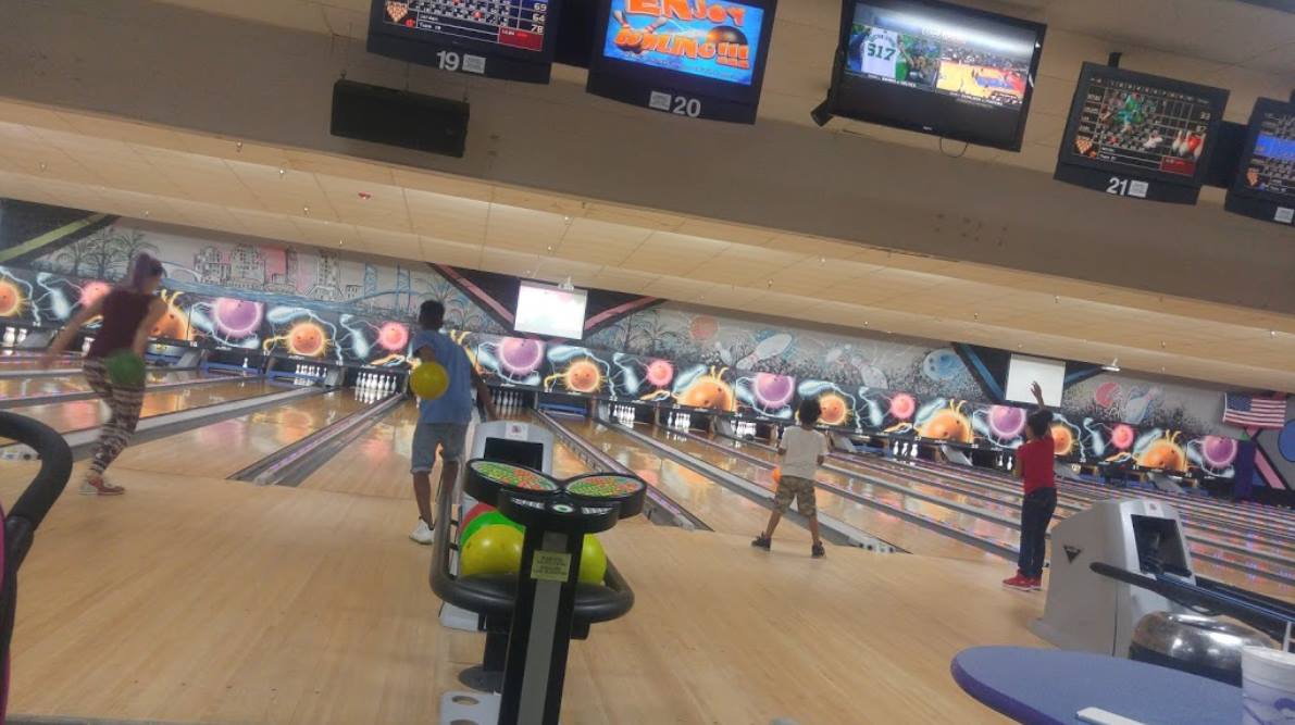 Karaoke Jacksonville, FL Jax Lanes Bowling Center