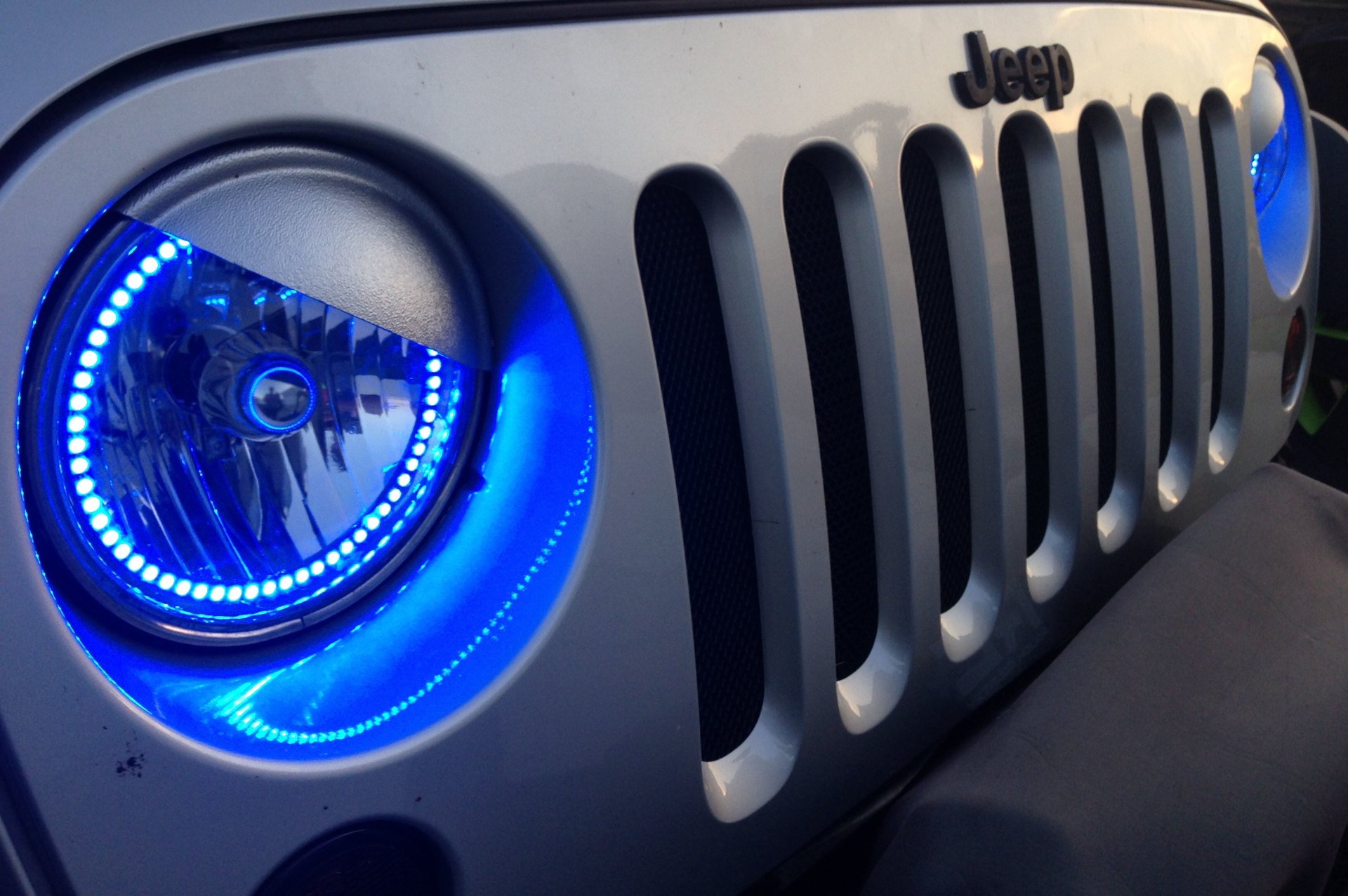 Automotive LED Lights Bars, Strips, Halos, Custom Light Kits ATL