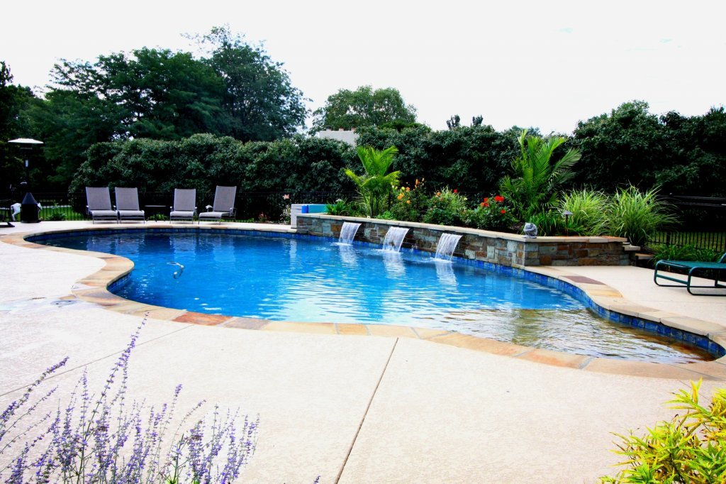 Swimming Pool Contractors Overland Park & Kansas City, Kansas (KS