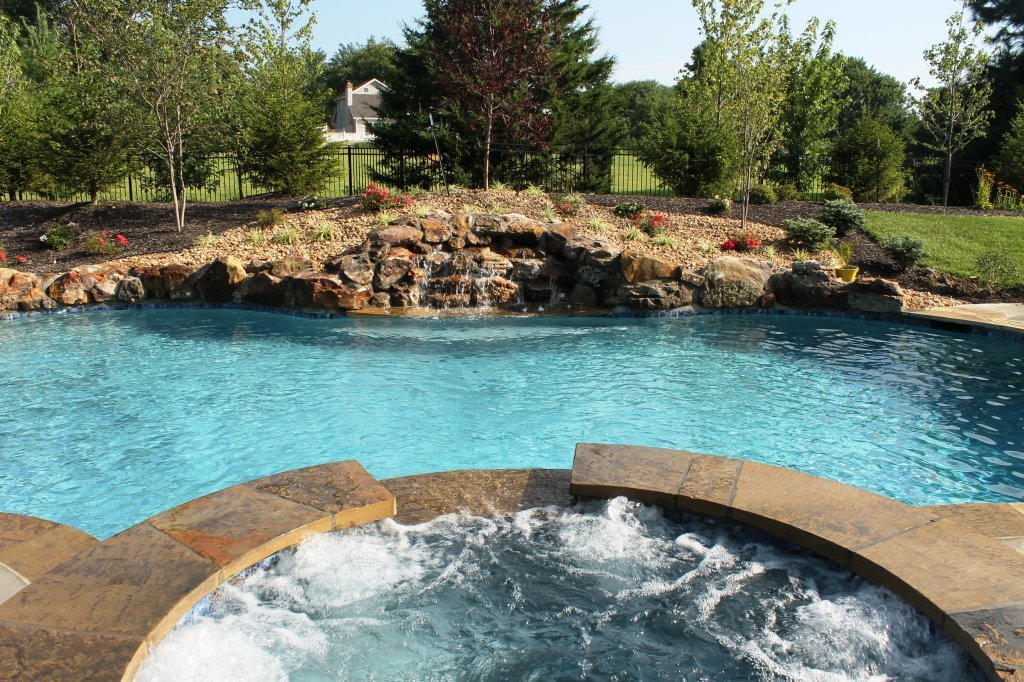 Swimming Pool Contractors Overland Park & Kansas City, Kansas (KS