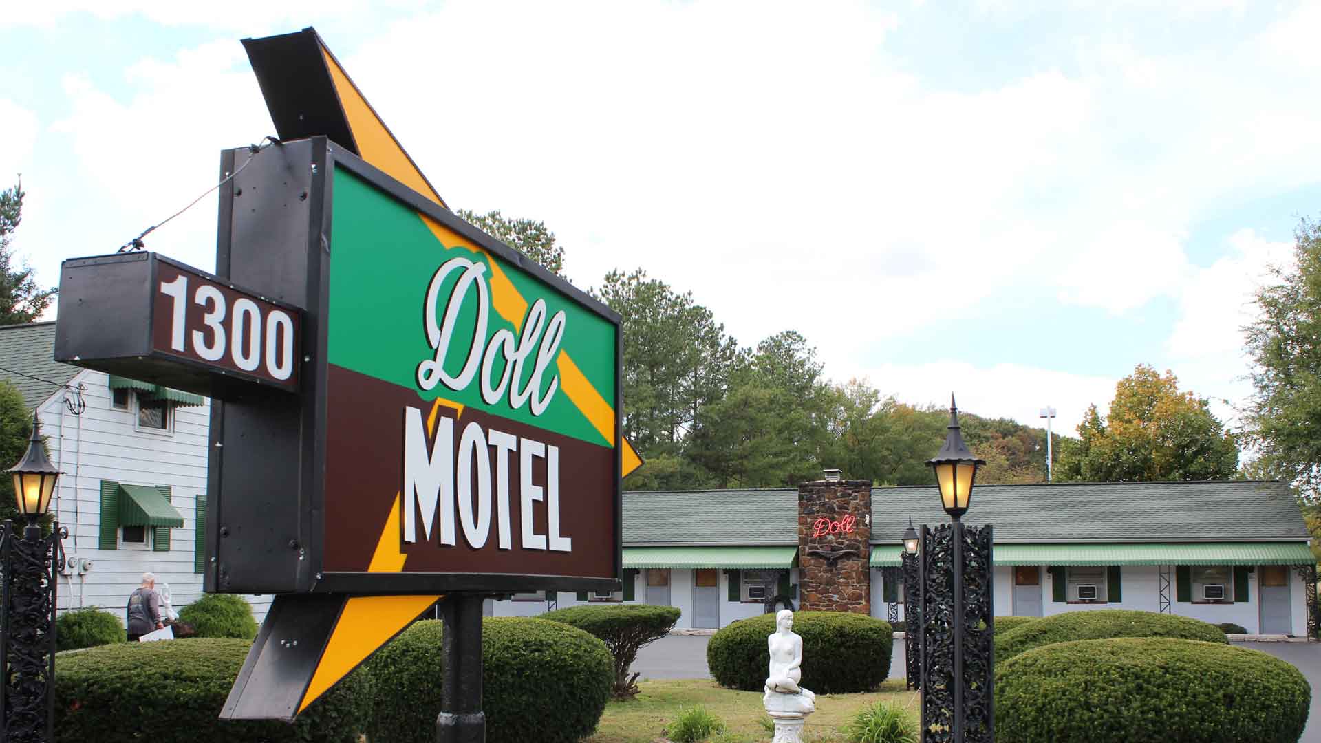 home Glen Burnie, MD Doll Motel