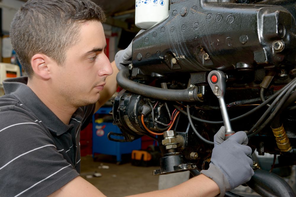 Boat Repair Newberg, OR Nelson Marine
