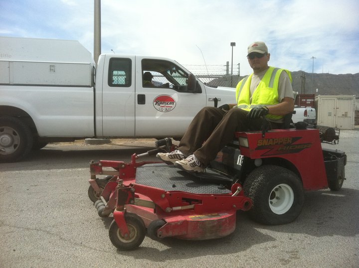 Lawn Maintenance El Paso, TX Ransom Lawn Service