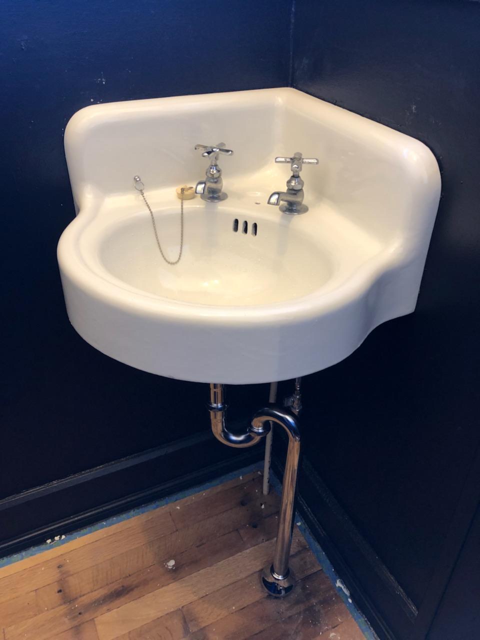 Vintage Clawfoot Bathtub & Sink Restoration Durafinish