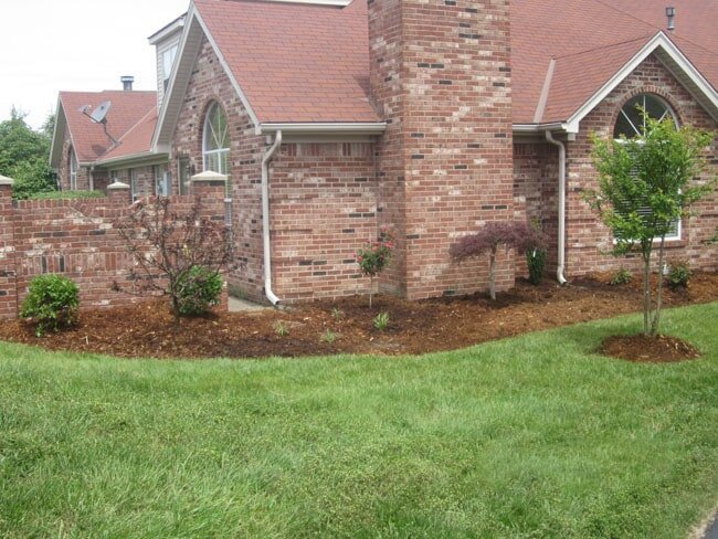 Mulch And Soil Service Louisville, KY Wayne's Lawn Service Landscape Contractor ... - Mulch And Soil Service Louisville, KY Wayne's Lawn Service