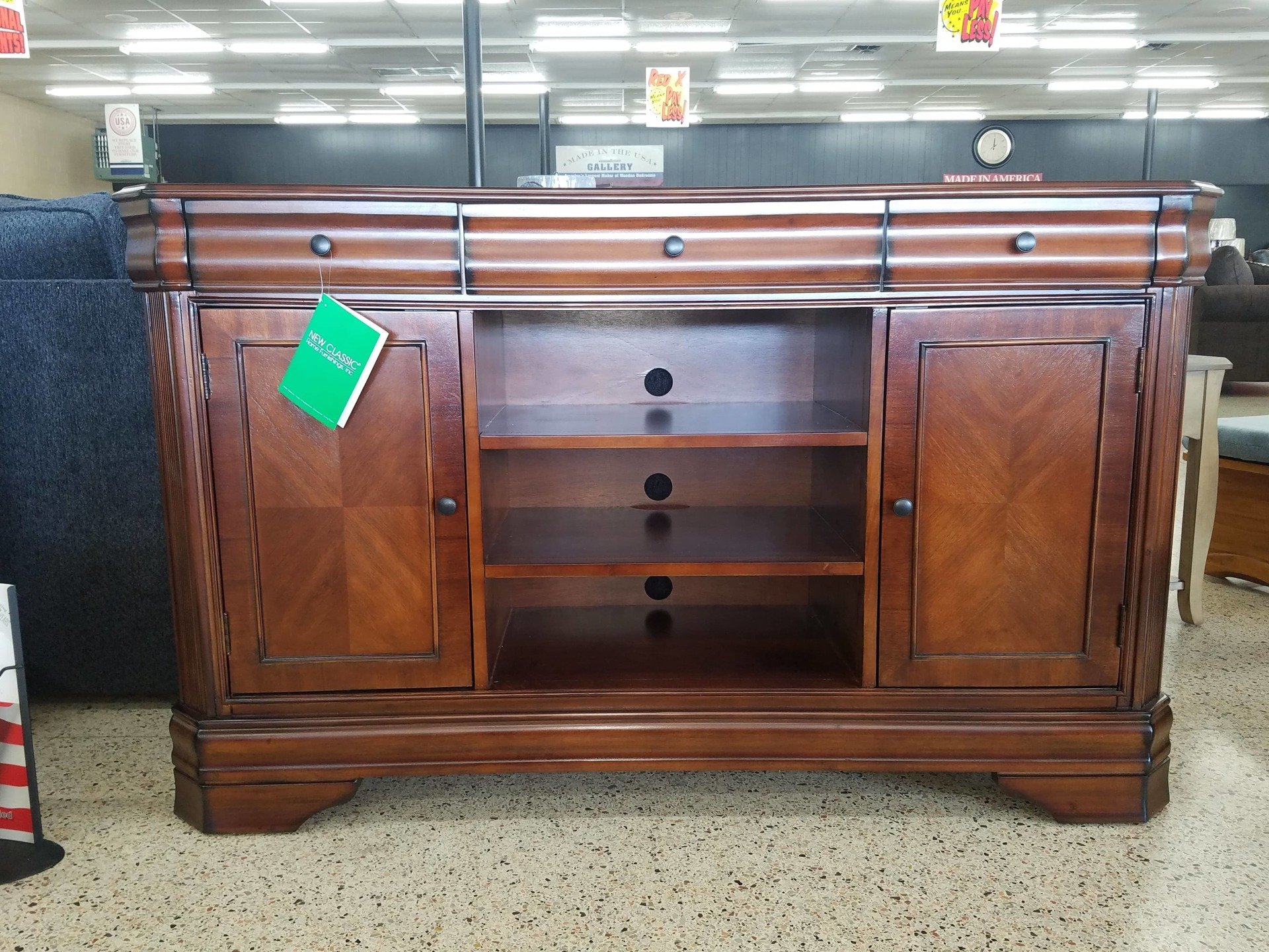 Showroom Gallery Rural Hall, NC Kiger Furniture Gallery