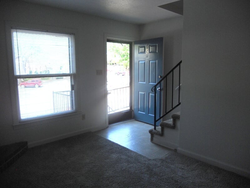 Fox Ridge Apartments in provides 1 and 2 bedroom townhomes in Hickory, NC.