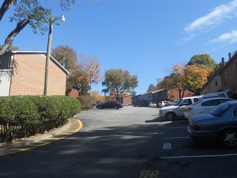 Fox Ridge Apartments in provides 1 and 2 bedroom townhomes in Hickory, NC.